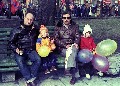 Серега Артюх с Мишей Щербаком и Саня Гусс  с  дочкой